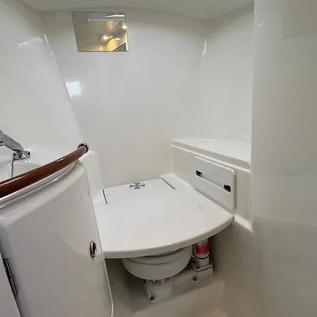 Voilier A Quai 船屋