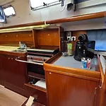 Voilier A Quai Gruissan